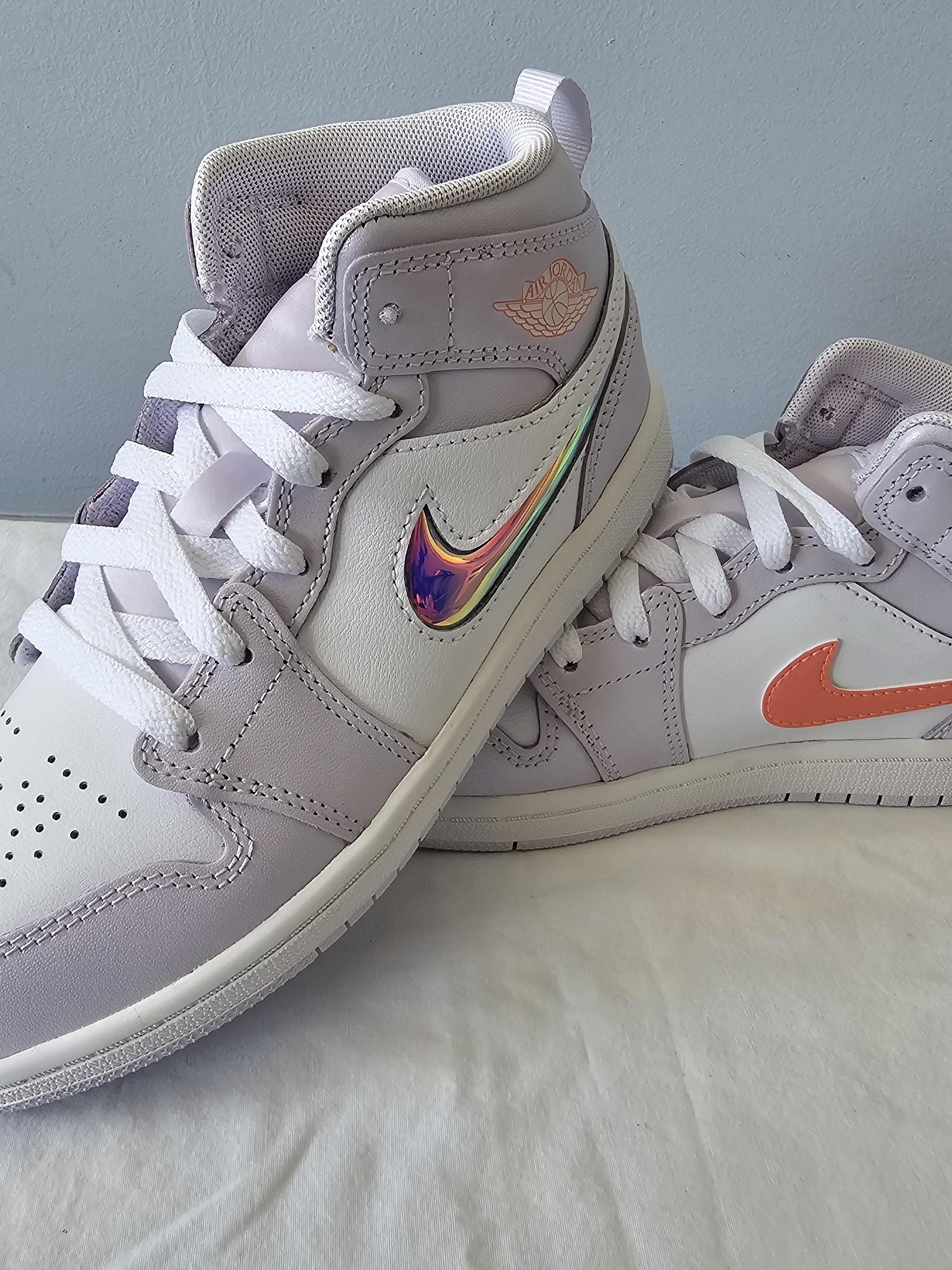 Air Jordan 1 Mid Se Barely GrapeAtomic Pink Air Jordan 1 Mid Se Barely GrapeAtomic Pink
